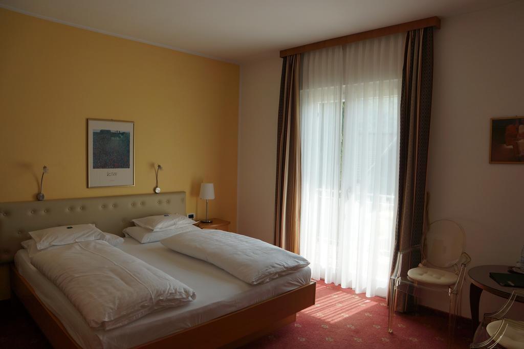Hotel Zima Мерано Екстериор снимка