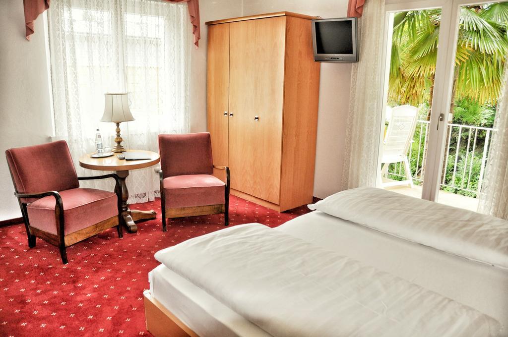Hotel Zima Мерано Стая снимка