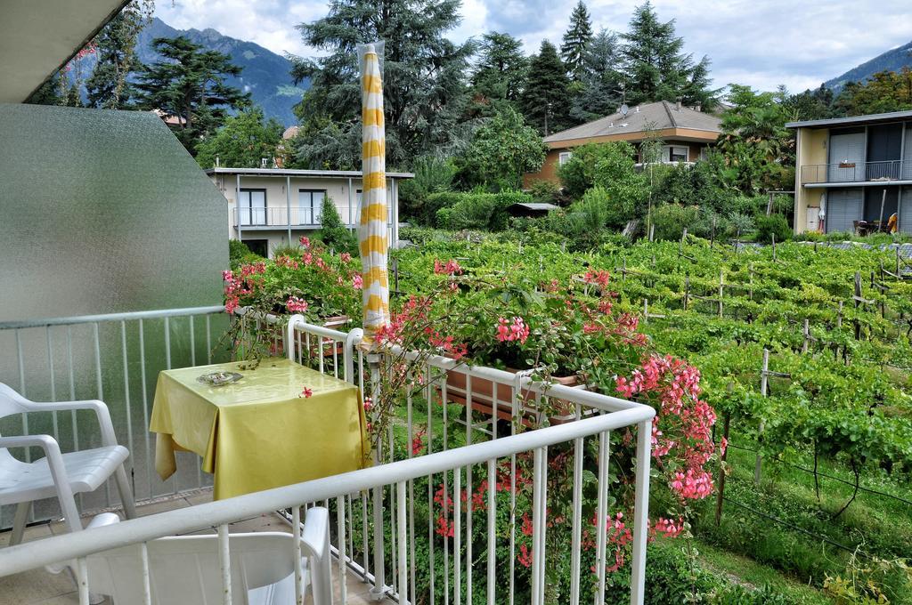 Hotel Zima Мерано Стая снимка